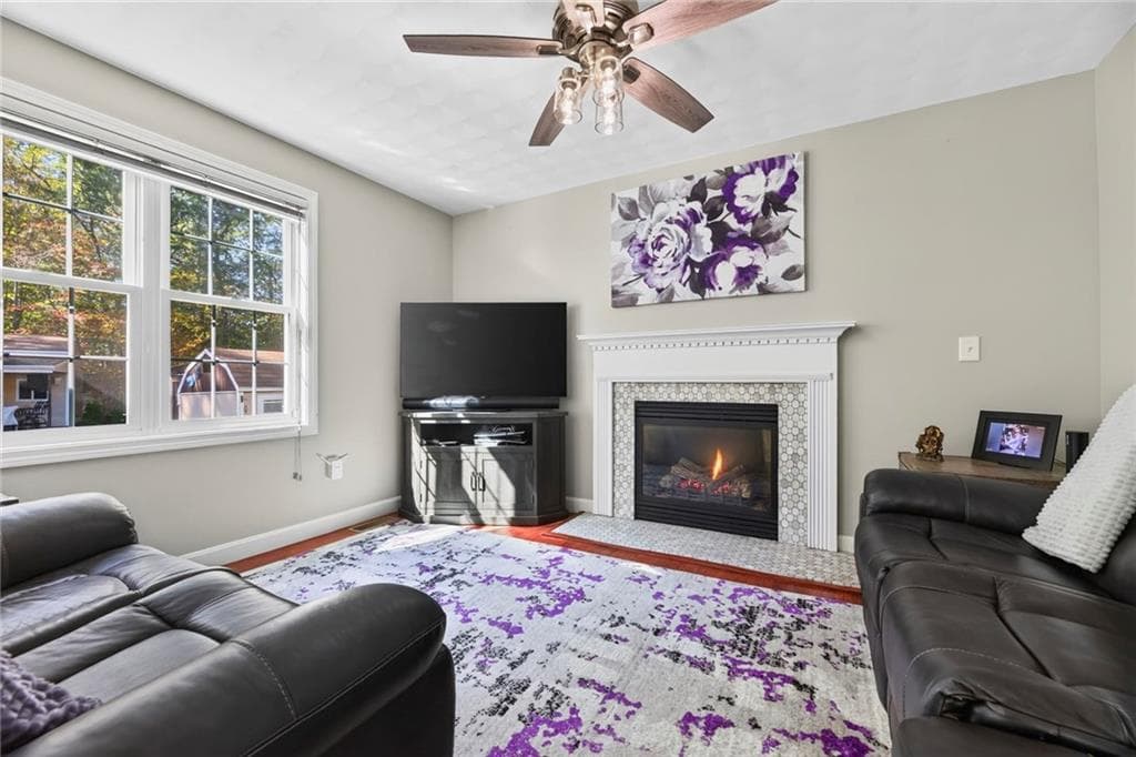Single Family Residence at 329 Tomaquag Road, Hopkinton, photo 13 of 35