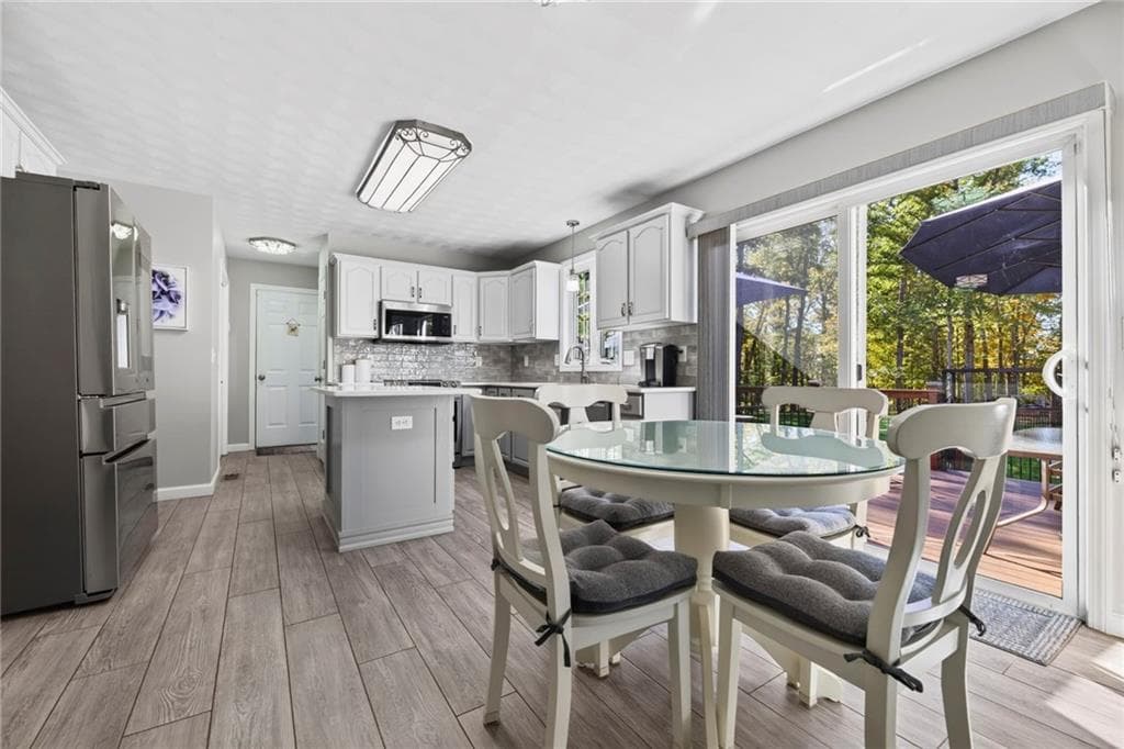 Single Family Residence at 329 Tomaquag Road, Hopkinton, photo 12 of 35