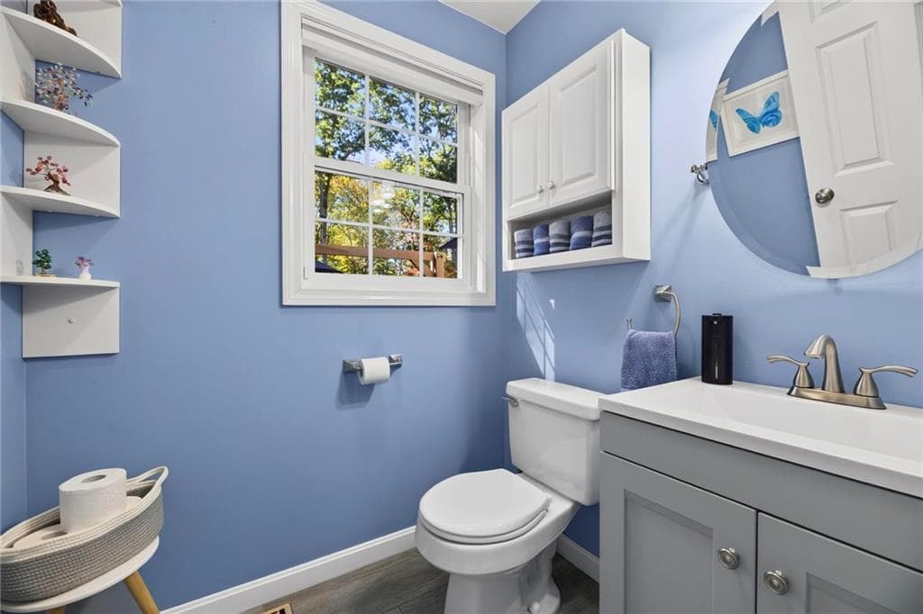 Single Family Residence at 329 Tomaquag Road, Hopkinton, photo 14 of 35