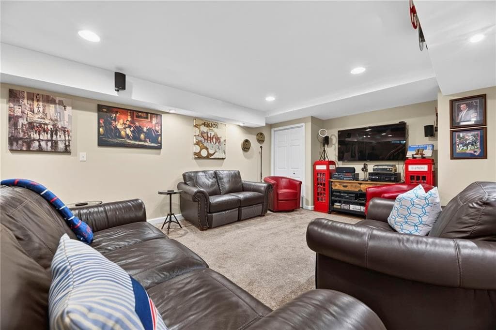 Single Family Residence at 329 Tomaquag Road, Hopkinton, photo 31 of 35