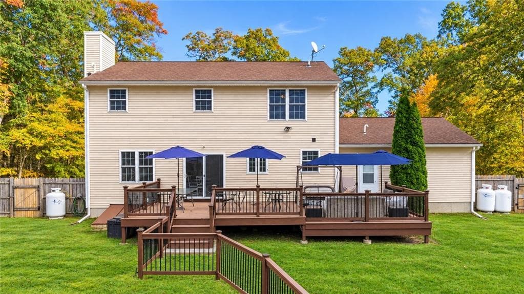 Single Family Residence at 329 Tomaquag Road, Hopkinton, photo 4 of 35