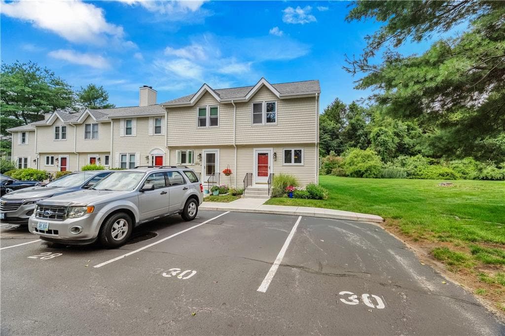 Condominium at 30 Noel Court, South Kingstown, photo 43 of 47