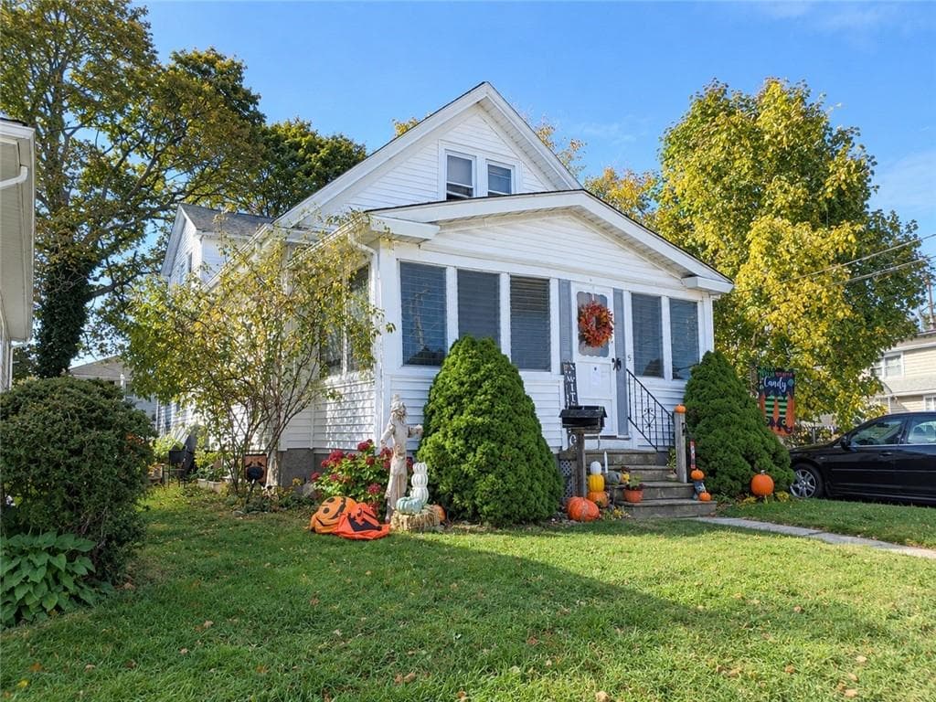Single Family Residence at 15 Baldwin Street, East Providence, photo 5 of 5