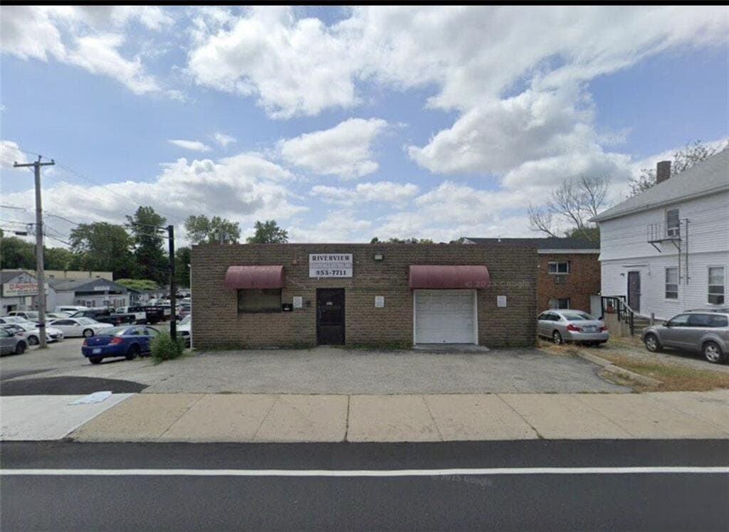 1180 Douglas Avenue