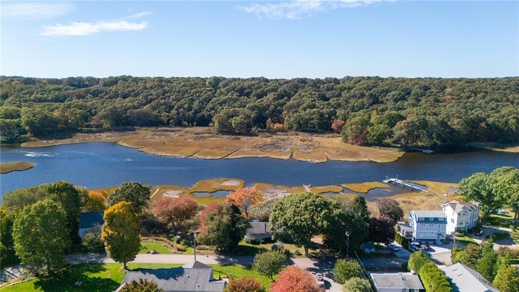 Single Family Residence at 74 Circuit Drive, Narragansett, photo 4 of 48