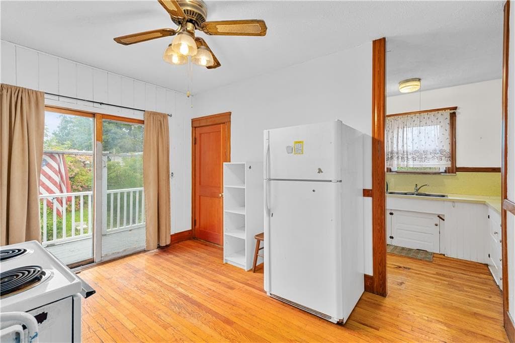Single Family Residence at 40 Elmdale Avenue, Providence, photo 6 of 12