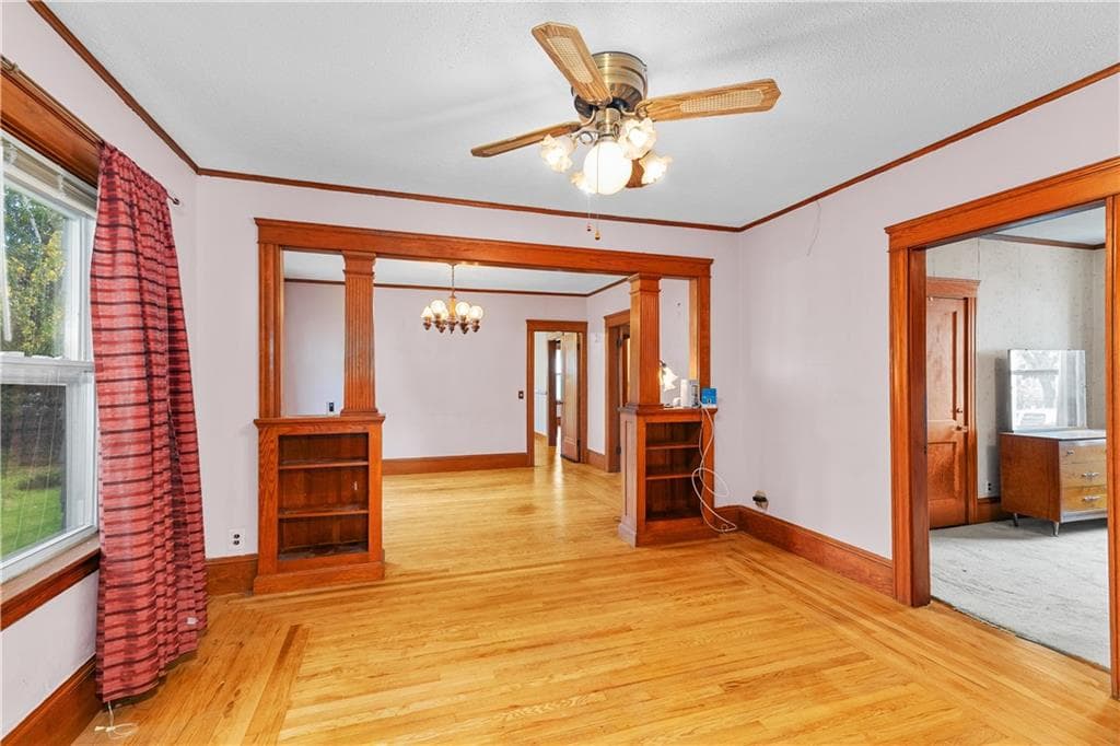 Single Family Residence at 40 Elmdale Avenue, Providence, photo 4 of 12
