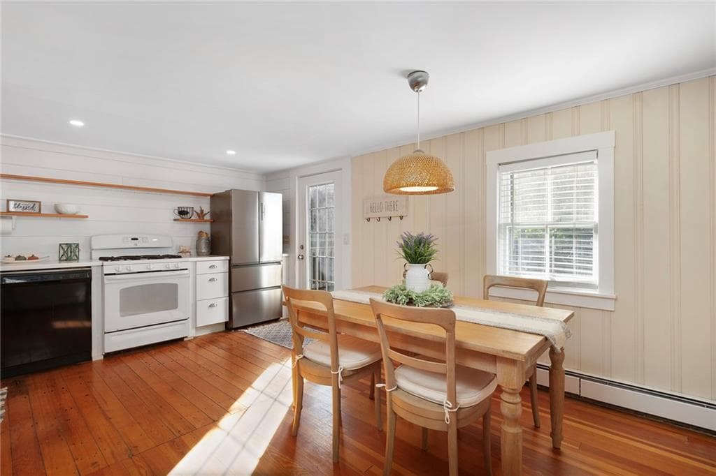 Single Family Residence at 14 Murphy Avenue, Bristol, photo 13 of 42