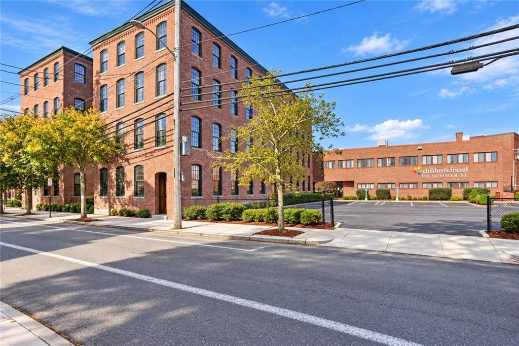 407 Pine Street UNIT 105