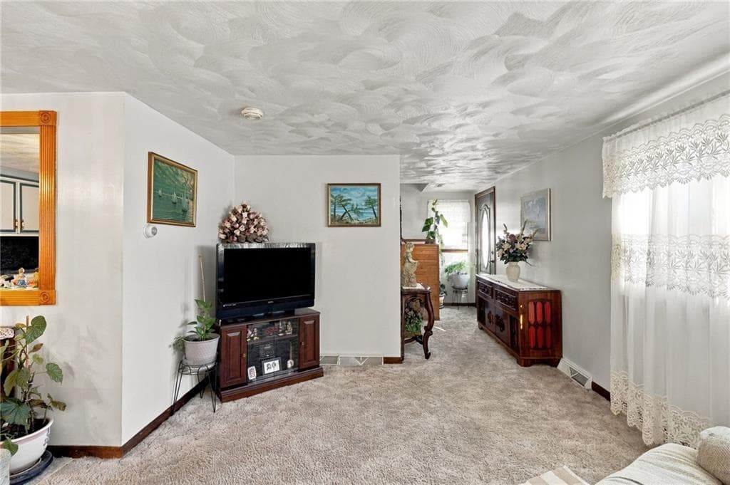 Single Family Residence at 23 Kinsman Street, Cumberland, photo 20 of 27