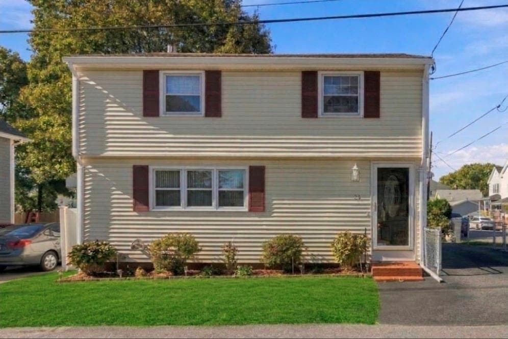 Single Family Residence at 23 Kinsman Street, Cumberland, photo 10 of 27