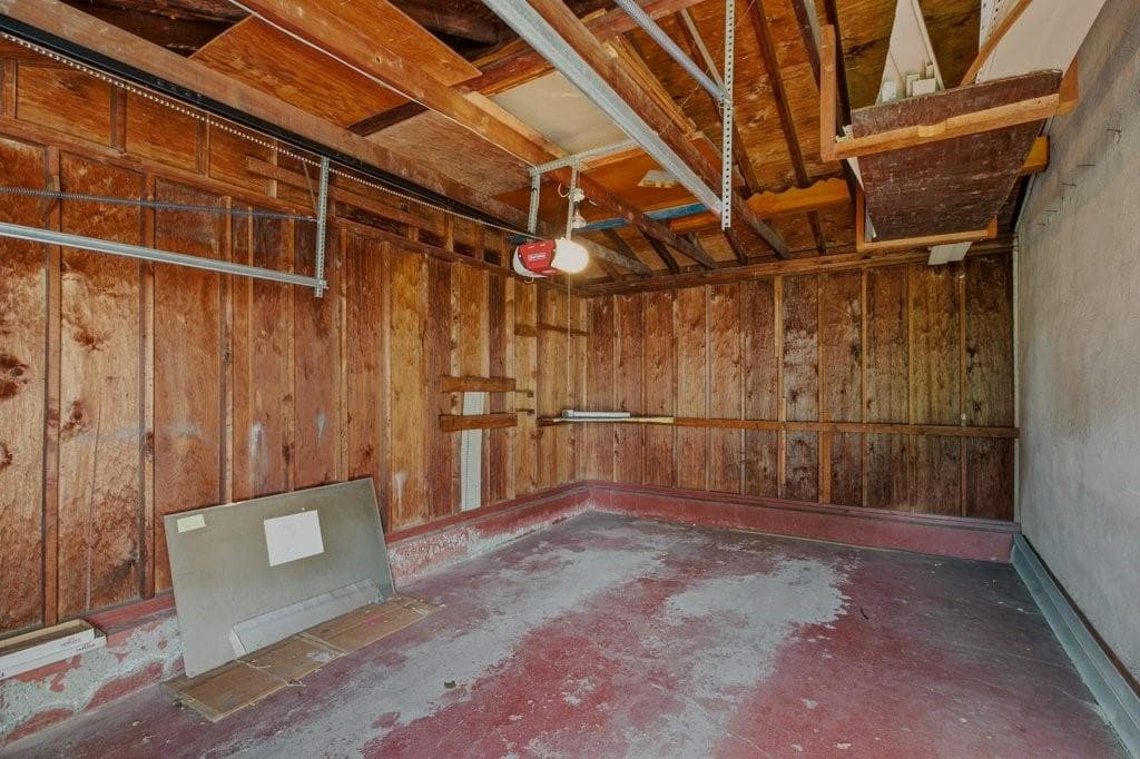 Single Family Residence at 15 Squantum Drive, Middletown, photo 41 of 48