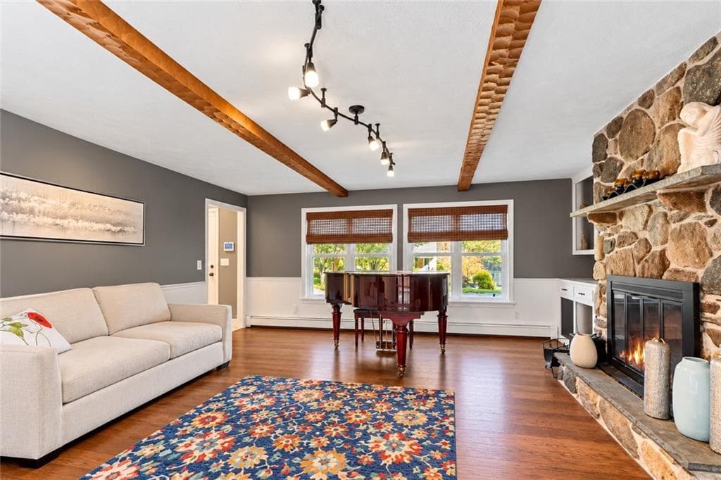 Single Family Residence at 21 Woodcrest Drive, Cumberland, photo 13 of 50