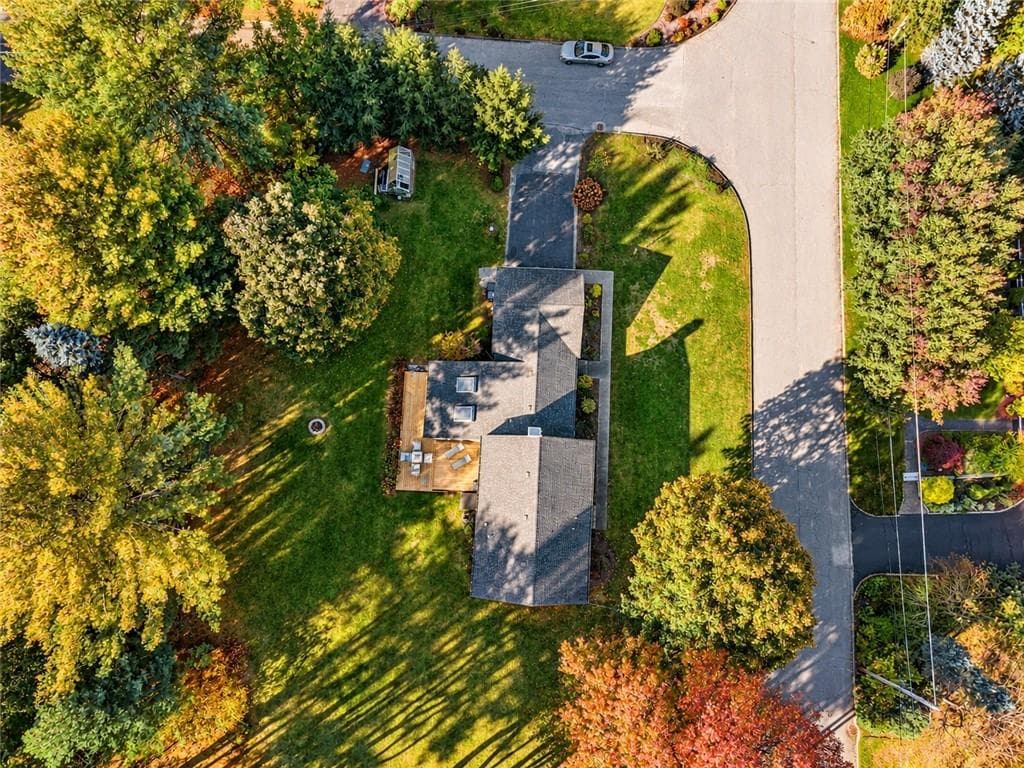 Single Family Residence at 21 Woodcrest Drive, Cumberland, photo 3 of 50