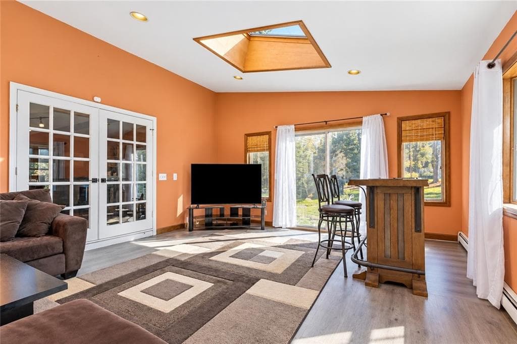 Single Family Residence at 21 Woodcrest Drive, Cumberland, photo 15 of 50