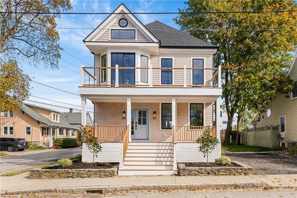 Single Family Residence at 113 Second Street, Newport, photo 2 of 34