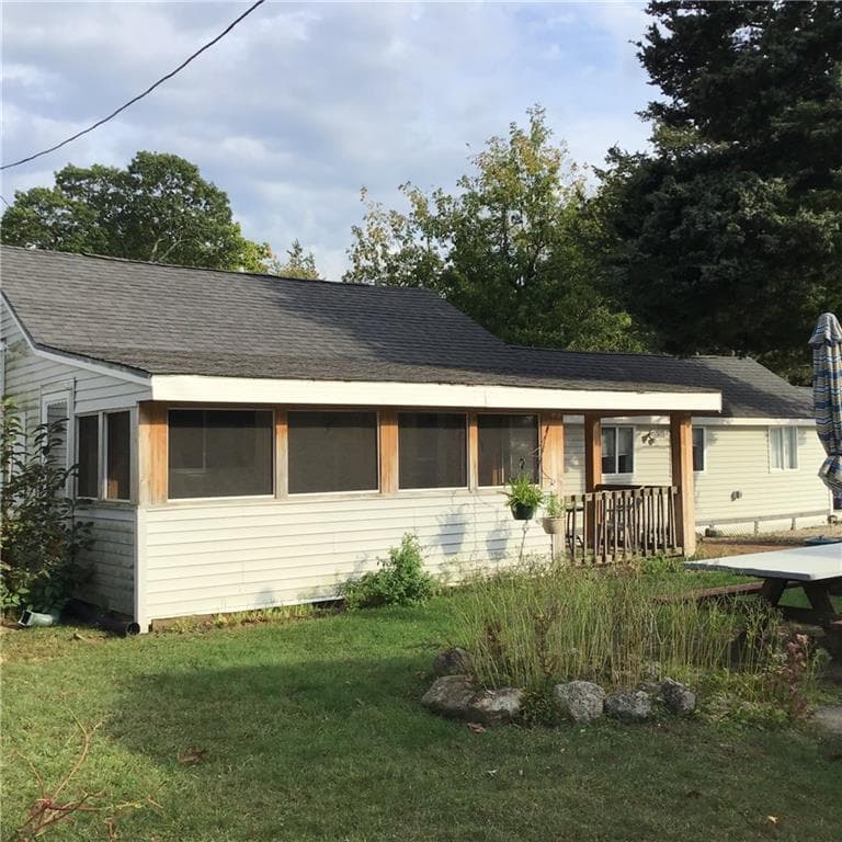 Single Family Residence at 30 West Budlong Farm Road, Warwick, photo 3 of 23