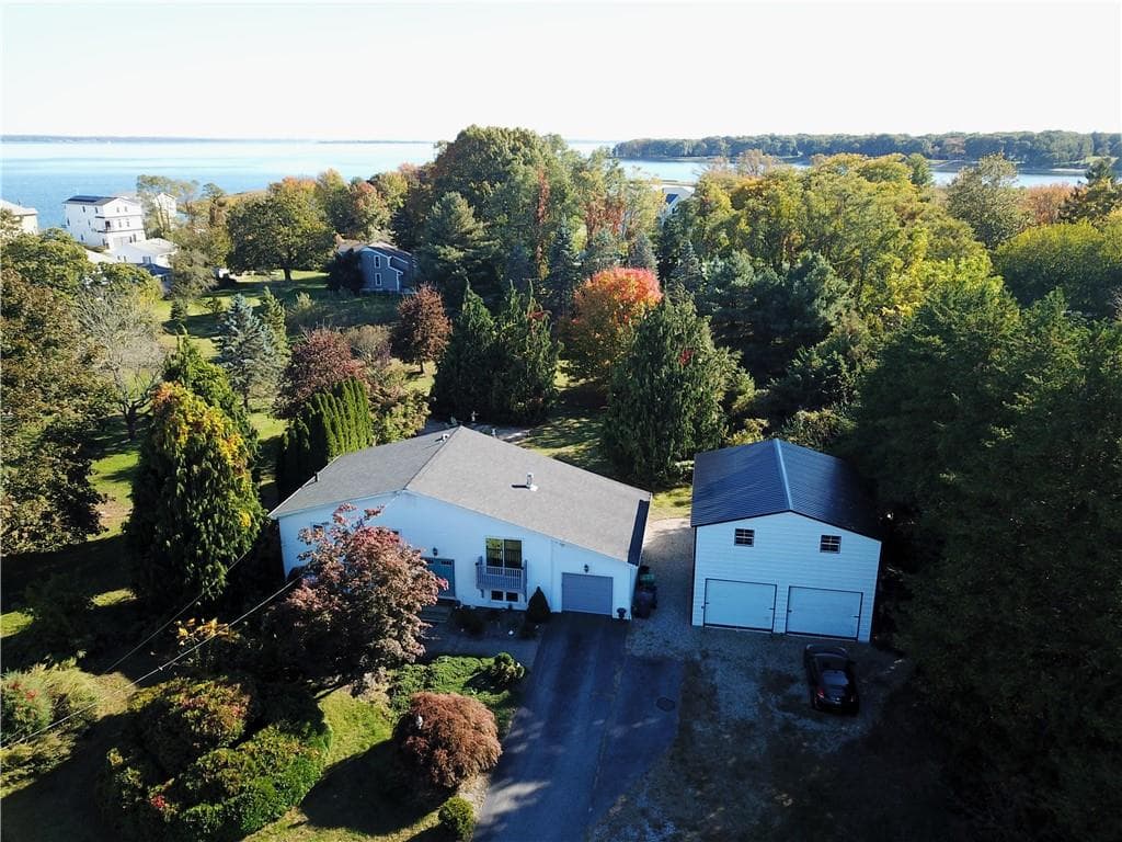 Single Family Residence at 86 Ives Road, Warwick, photo 3 of 29