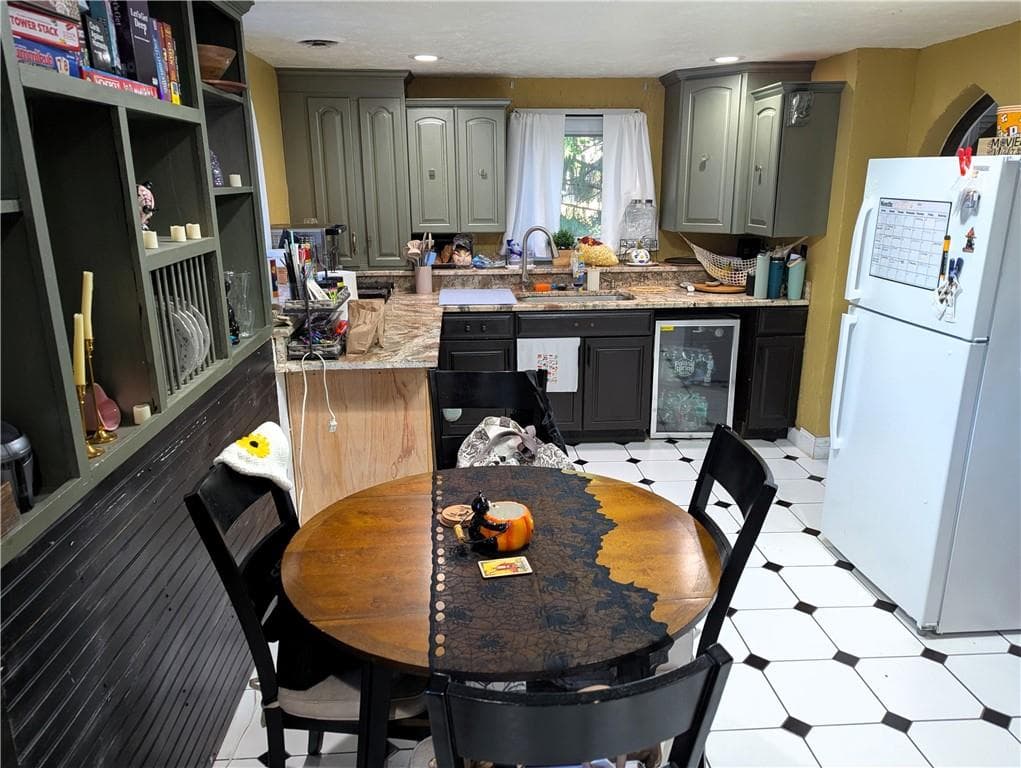 Single Family Residence at 86 Ives Road, Warwick, photo 18 of 29