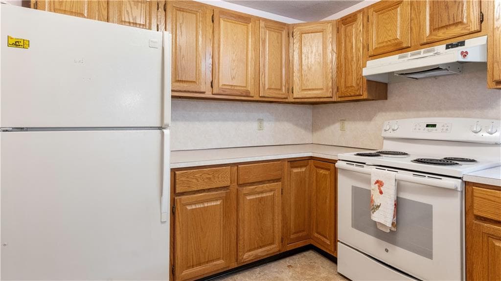 Condominium at 161 Holland Street UNIT 204, Cranston, photo 7 of 21