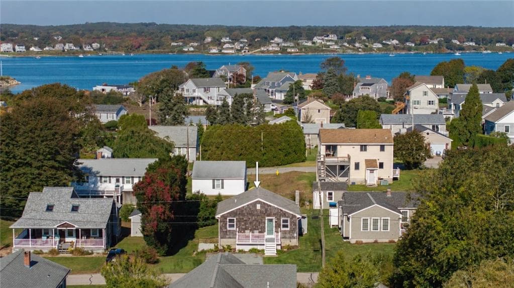 Single Family Residence at 24 Teal Pond Road, Narragansett, photo 3 of 45