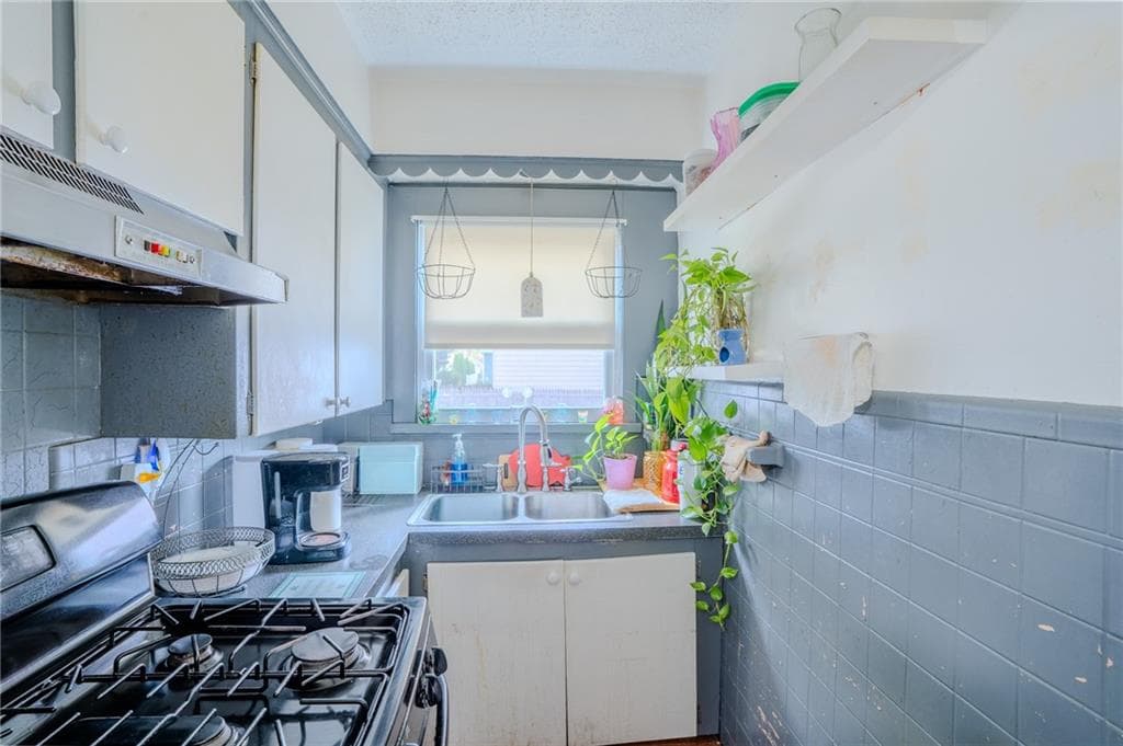 Multi Family at 42 Garfield Street, North Providence, photo 13 of 22