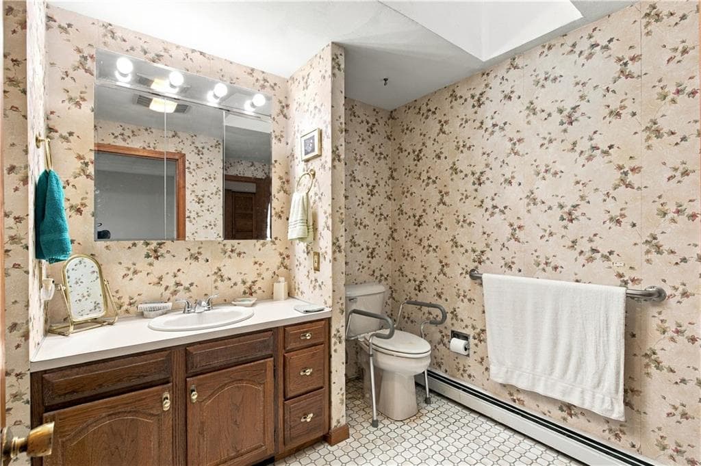 Condominium at 5 Wake Robin Road UNIT 2202, Lincoln, photo 17 of 26