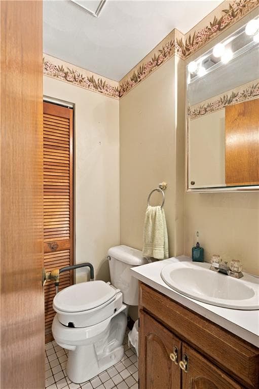 Condominium at 5 Wake Robin Road UNIT 2202, Lincoln, photo 9 of 26