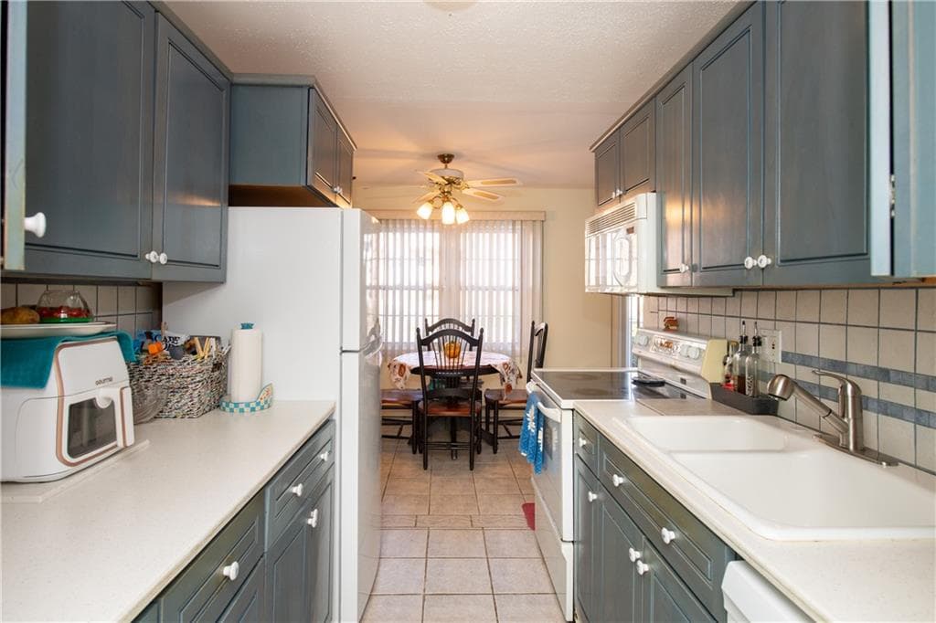 Condominium at 37 Bullocks Point Avenue UNIT 1B, East Providence, photo 5 of 27