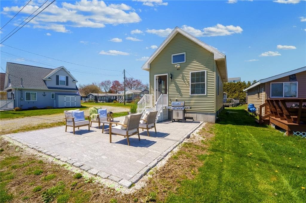 Single Family Residence at 64 46 Burnside Avenue, Narragansett, photo 2 of 26