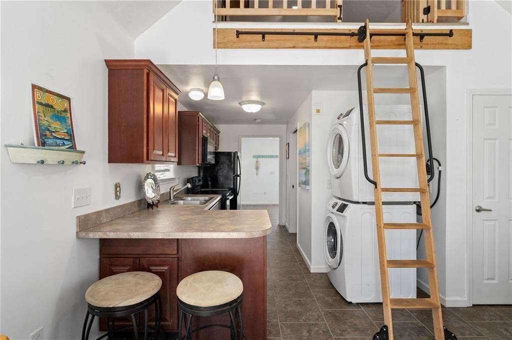 Single Family Residence at 64 46 Burnside Avenue, Narragansett, photo 11 of 26