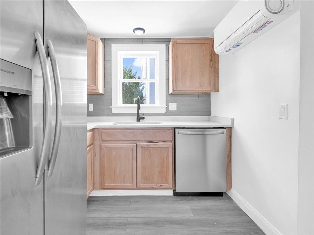 Multi Family at 6 Shafter Street, Providence, photo 19 of 29