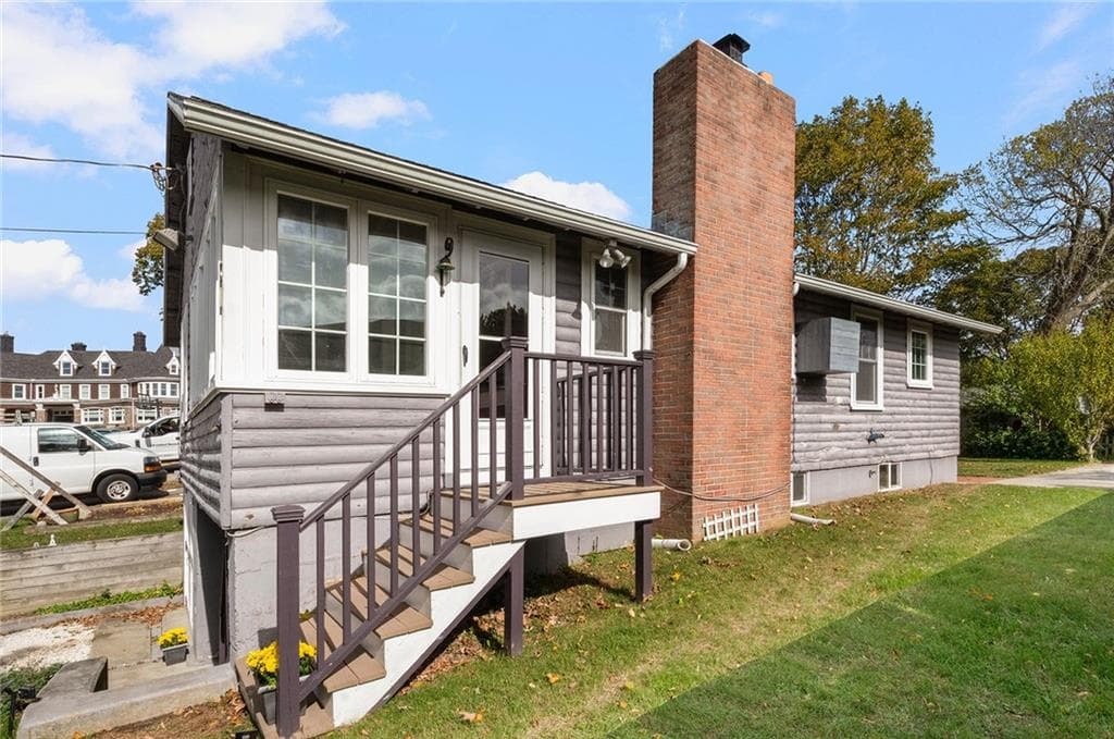 Single Family Residence at 51 Lorraine Street, Barrington, photo 5 of 36