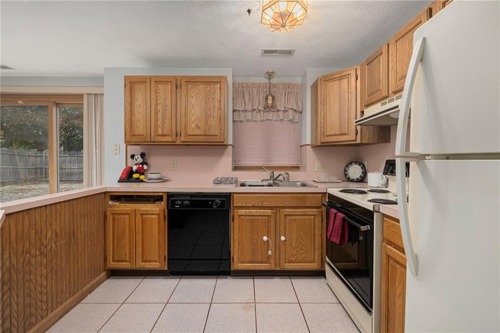 Single Family Residence at 24 Digiulio Drive, North Providence, photo 28 of 38