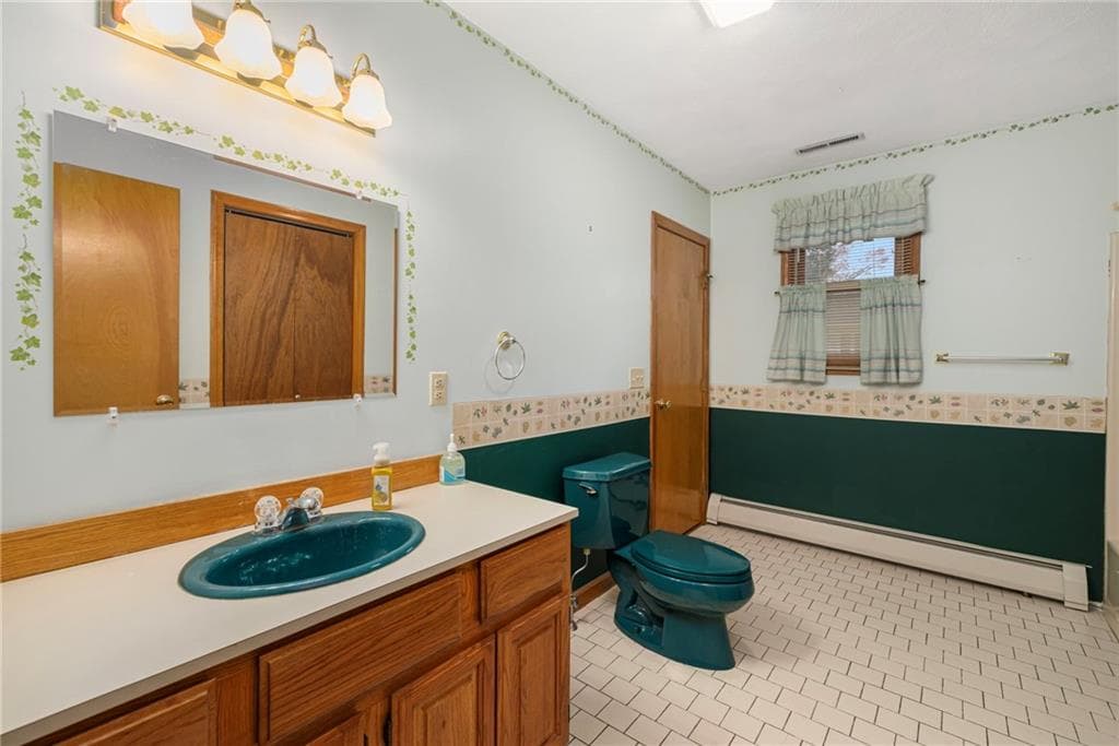 Single Family Residence at 24 Digiulio Drive, North Providence, photo 18 of 38