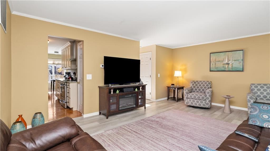 Condominium at 9 Canary Court, West Warwick, photo 6 of 44