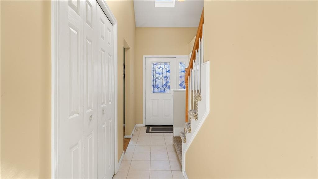 Condominium at 9 Canary Court, West Warwick, photo 13 of 44