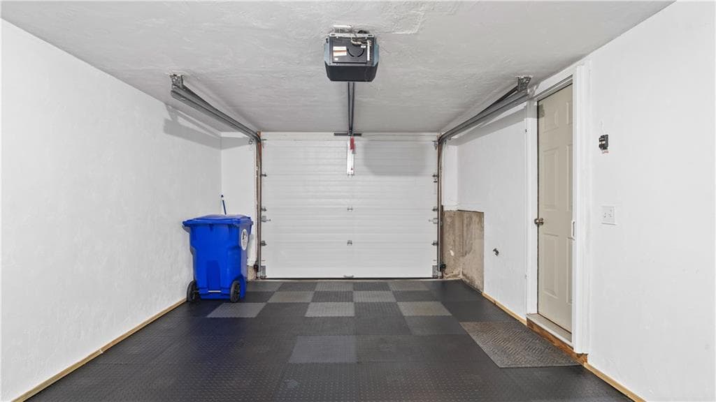 Condominium at 9 Canary Court, West Warwick, photo 26 of 44