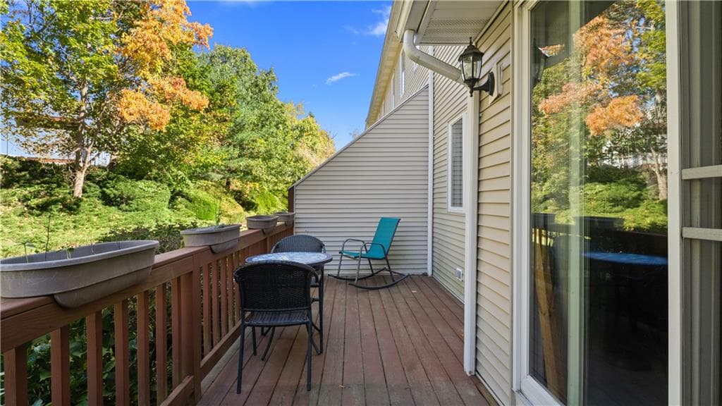 Condominium at 9 Canary Court, West Warwick, photo 32 of 44
