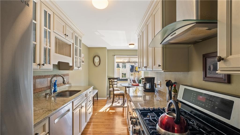 Condominium at 9 Canary Court, West Warwick, photo 9 of 44