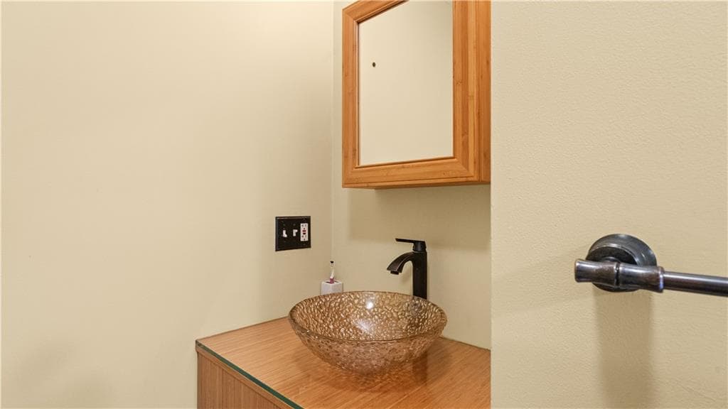 Condominium at 9 Canary Court, West Warwick, photo 18 of 44