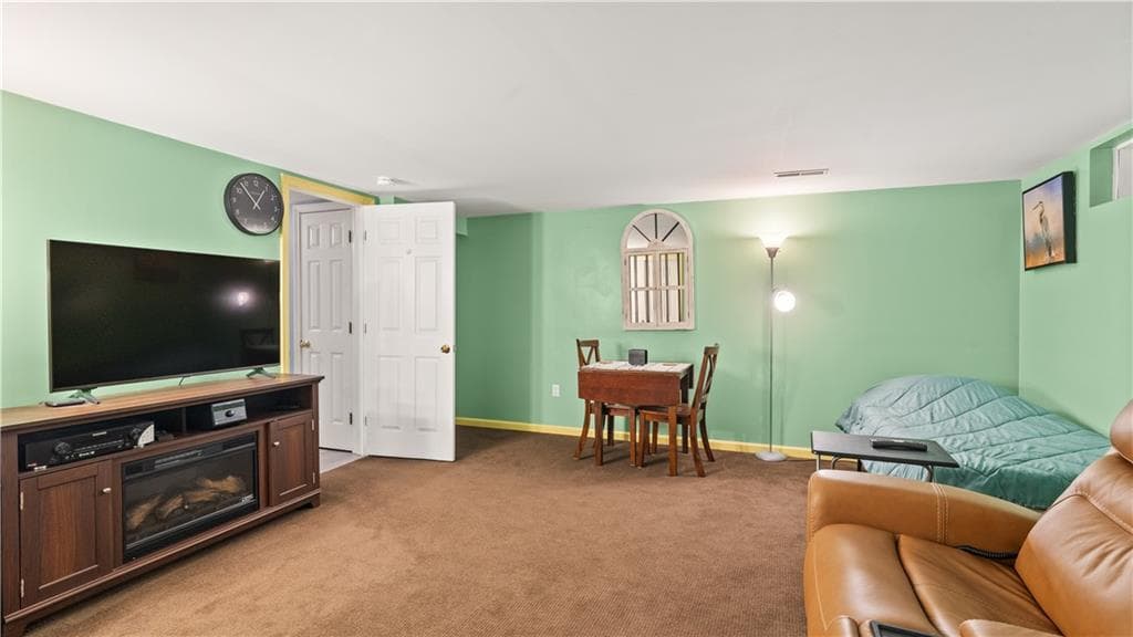 Condominium at 9 Canary Court, West Warwick, photo 29 of 44