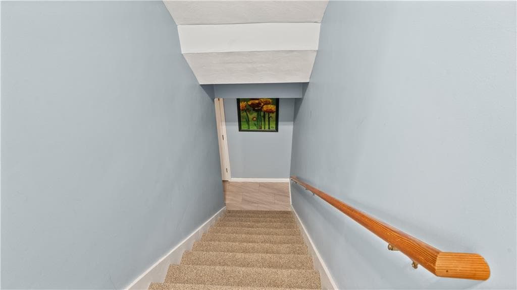 Condominium at 9 Canary Court, West Warwick, photo 25 of 44