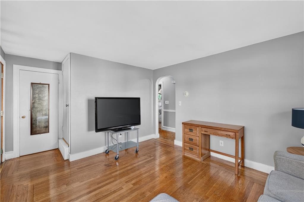 Single Family Residence at 308 Mauran Avenue, East Providence, photo 6 of 30