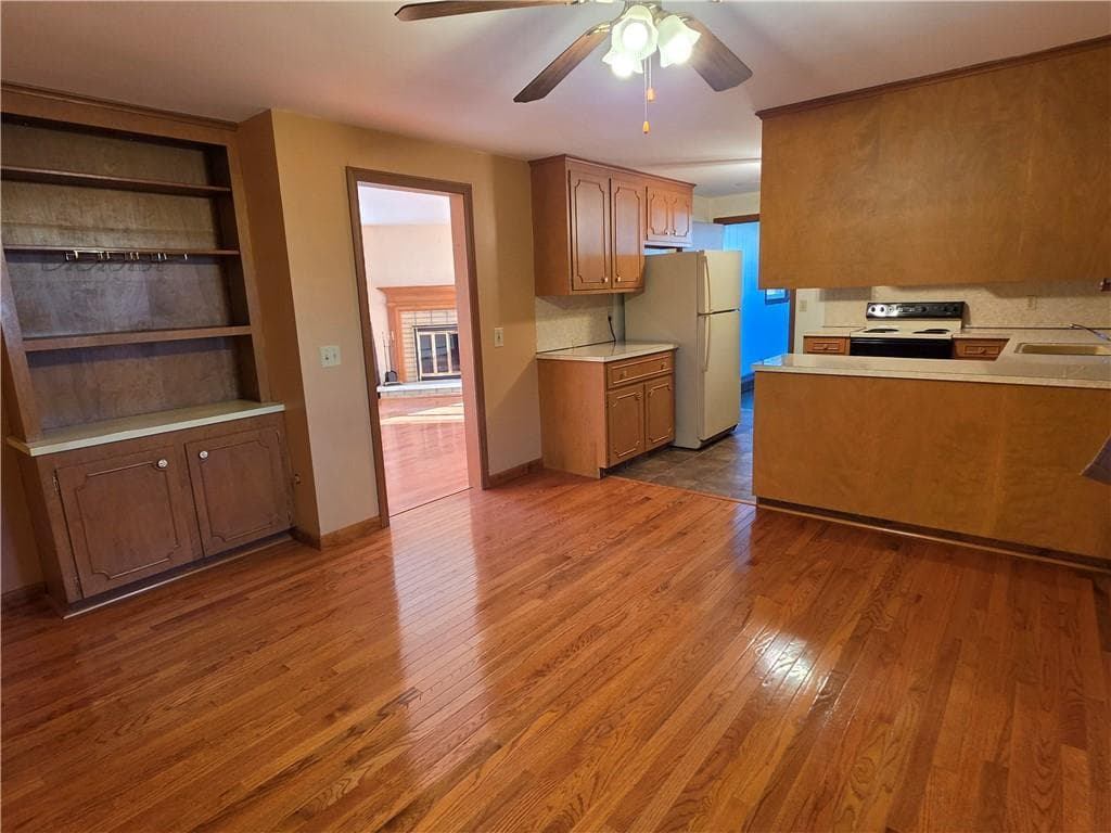 Single Family Residence at 45 Edward Street, Coventry, photo 7 of 22