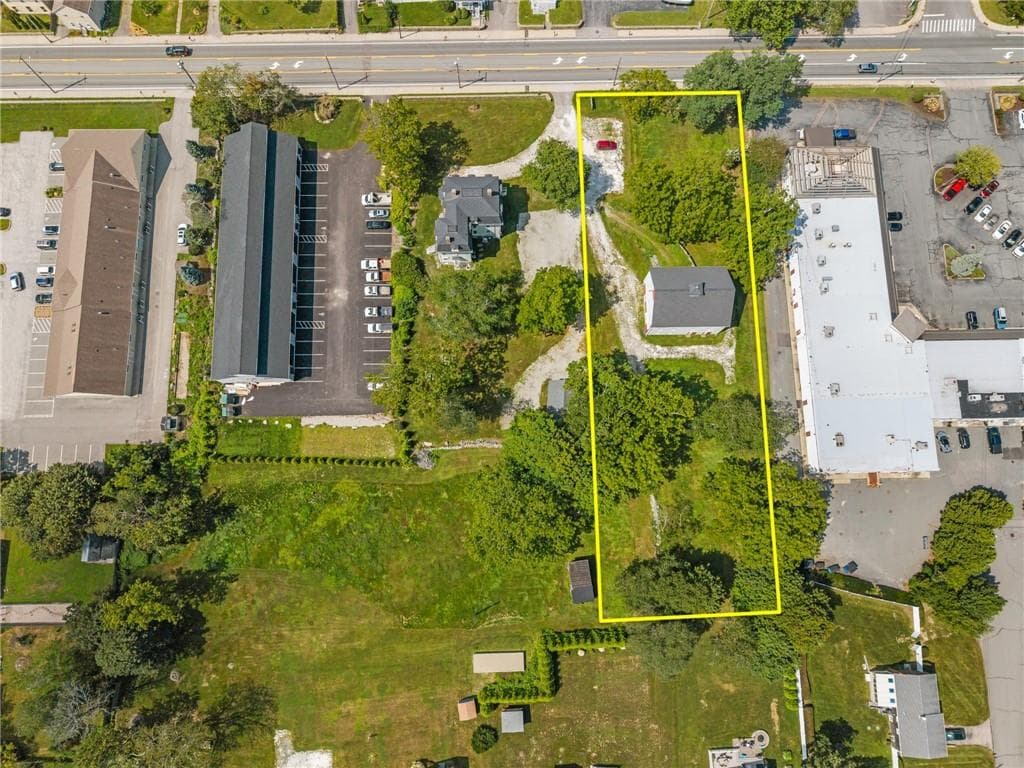 Commercial at 2967 East Main Road, Portsmouth, photo 11 of 12