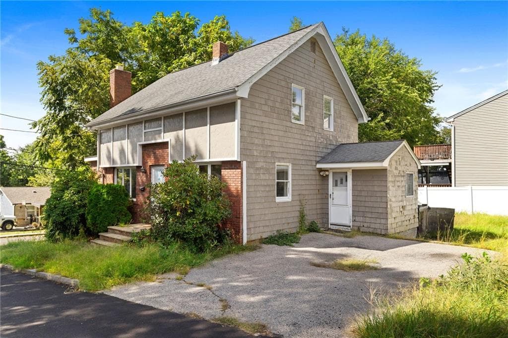 Single Family Residence at 16 Baltimore Street, Providence, photo 2 of 34