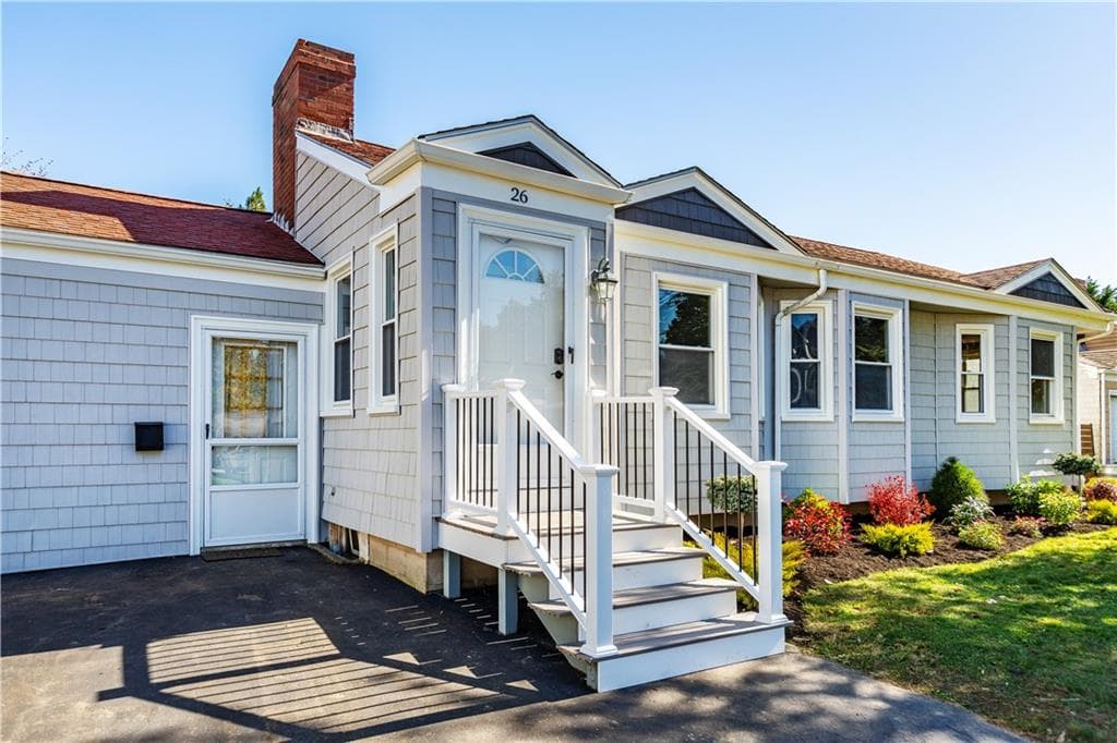 Single Family Residence at 26 Keeher Avenue, Newport, photo 6 of 50