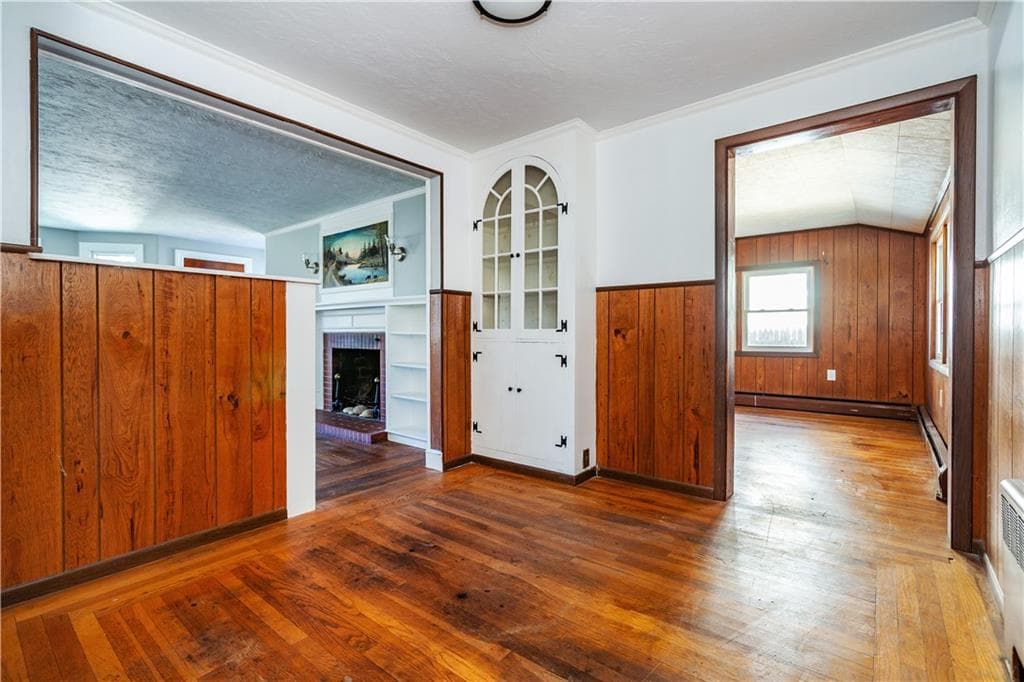 Single Family Residence at 26 Keeher Avenue, Newport, photo 17 of 50