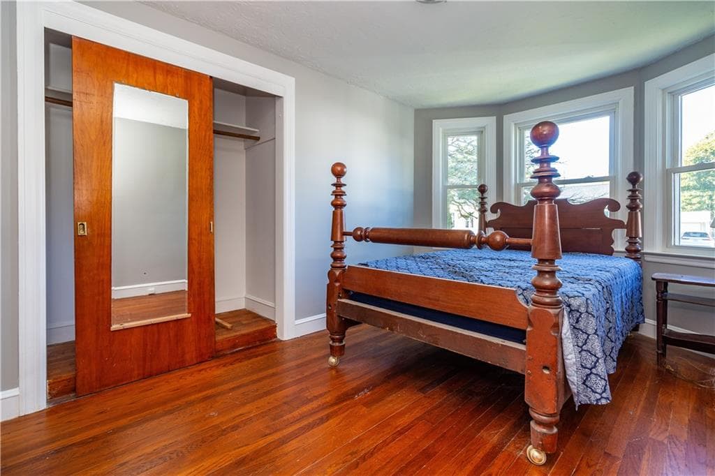 Single Family Residence at 26 Keeher Avenue, Newport, photo 24 of 50